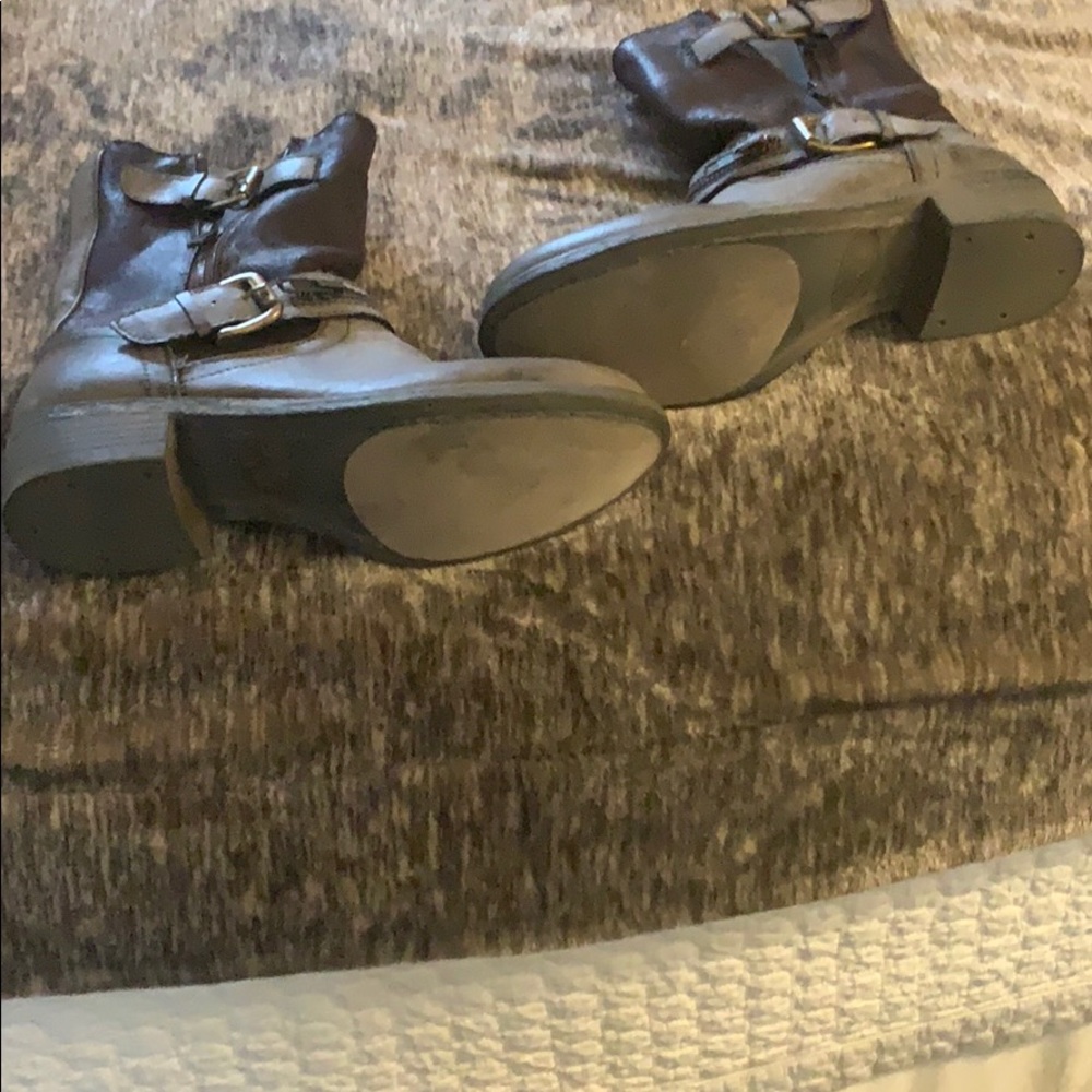 Very Volatile Booties - Picture 4 of 6